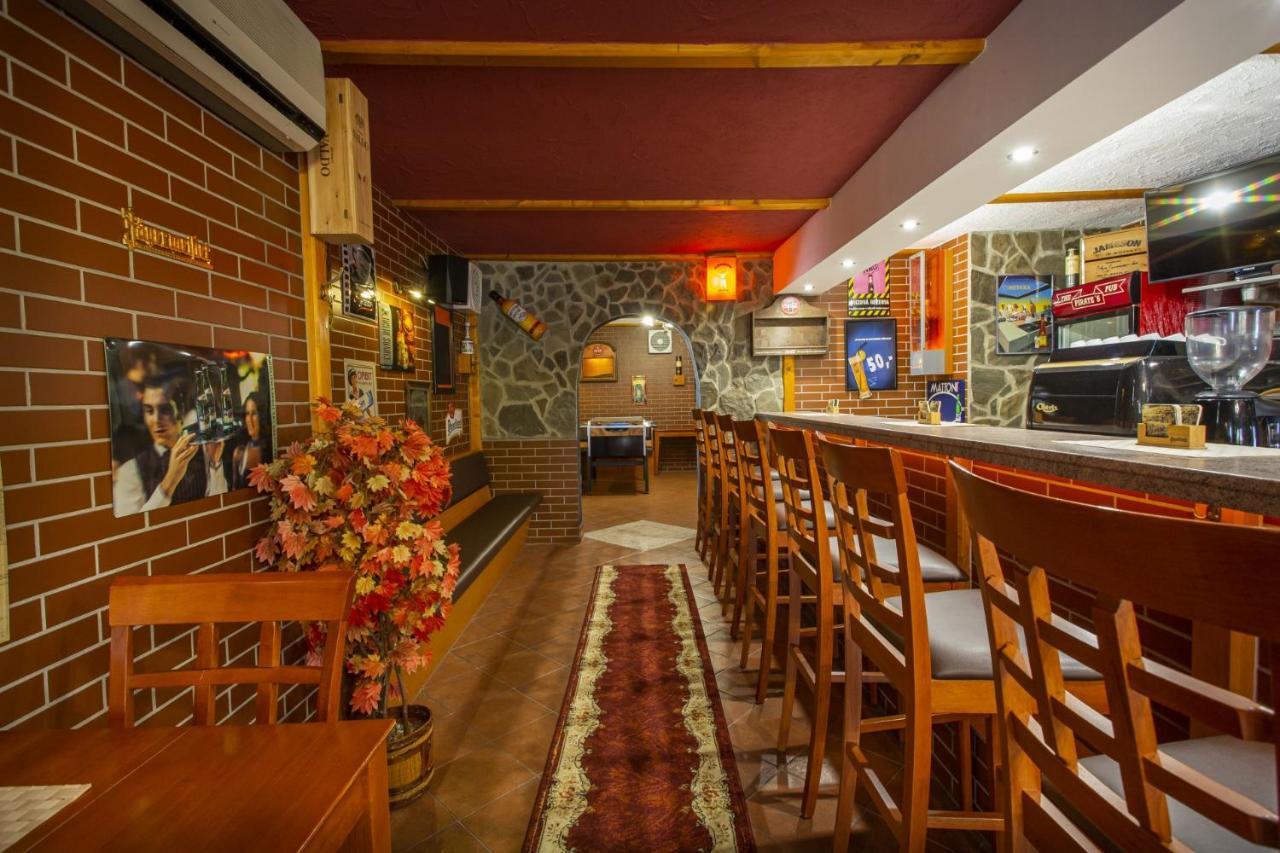 依格考酒店 Rožnov pod Radhoštěm 外观 照片