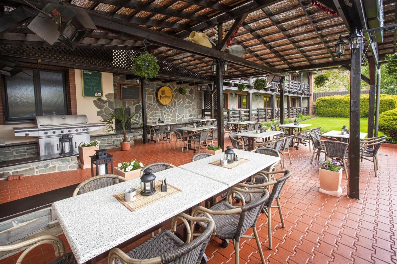 依格考酒店 Rožnov pod Radhoštěm 外观 照片